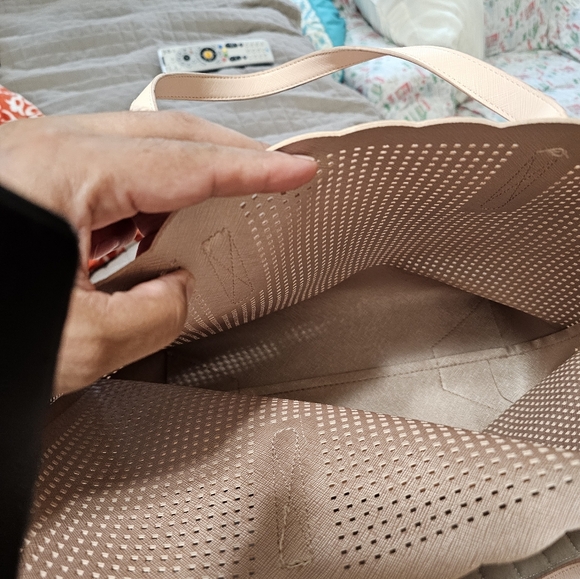 Neiman Marcus Shoulder Tote Bag - Picture 4 of 5